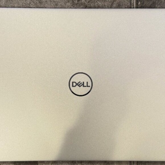 VERY GENTLY USED XPS 15 9510 11th Generation Core 15" Intel Core i7-11800H - Picture 3 of 7